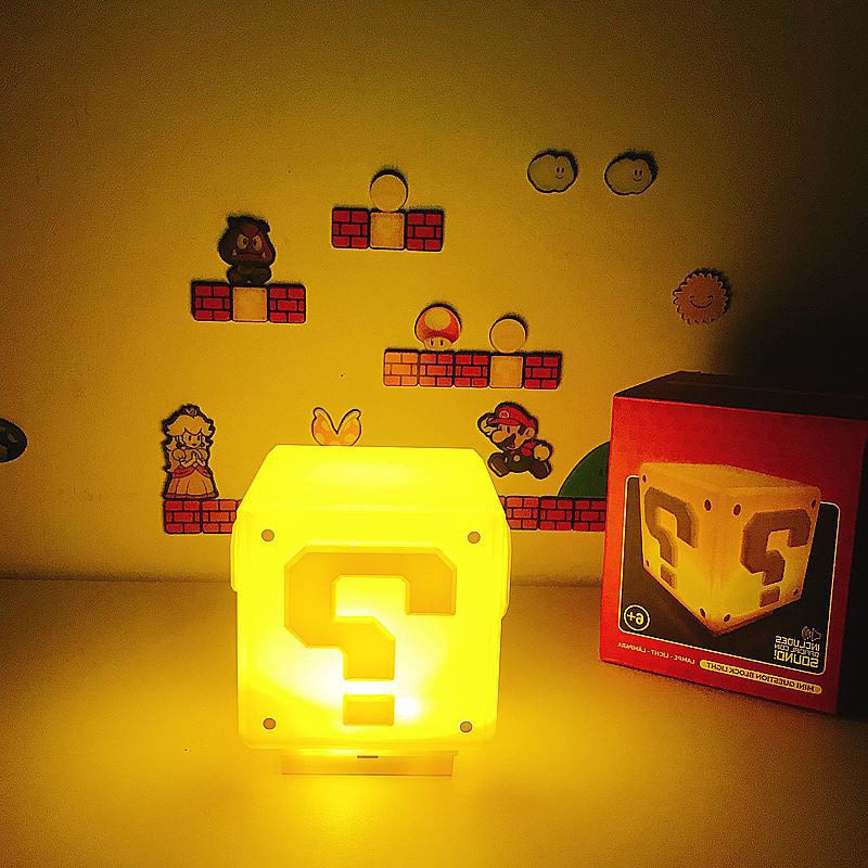 TravelTopp™ Mario Block Lamp