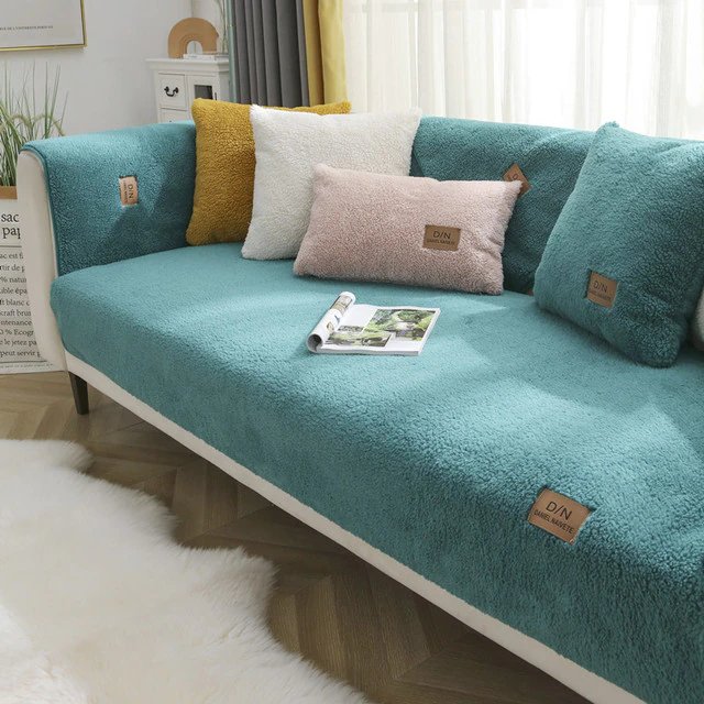 https://traveltopp.com/cdn/shop/products/New-Soild-Color-Sofa-Covers-Towel-Soft-Plush-Couch-Cover-For-Living-Room-Bay-Window-Pad.jpg_640x640_2.png?v=1675867872&width=1445